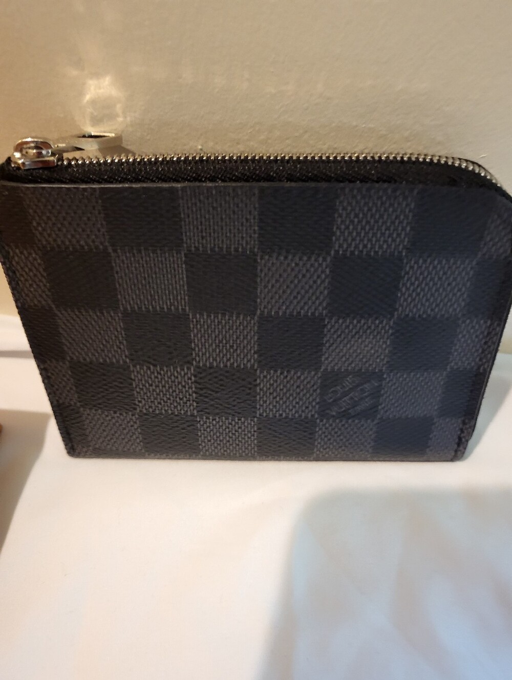 Louis Vuitton Damier Graphite Small Zip Wallet in Black and Gray - Picture 3 of 11